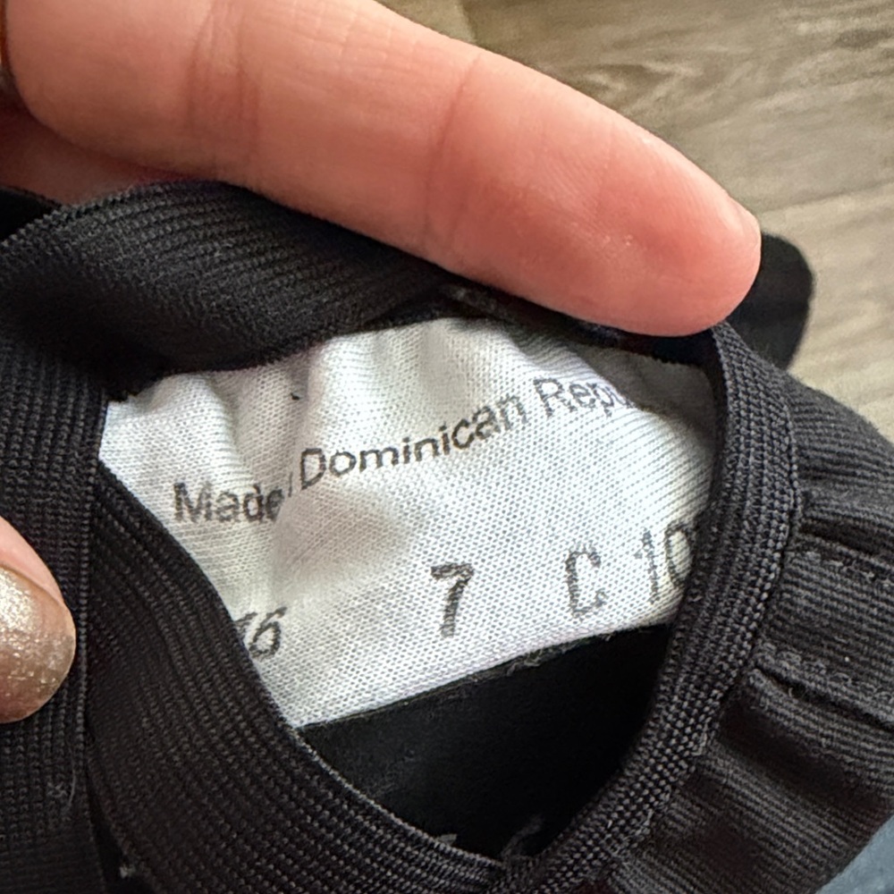 GIRLS black ballet slippers! - Picture 6 of 6